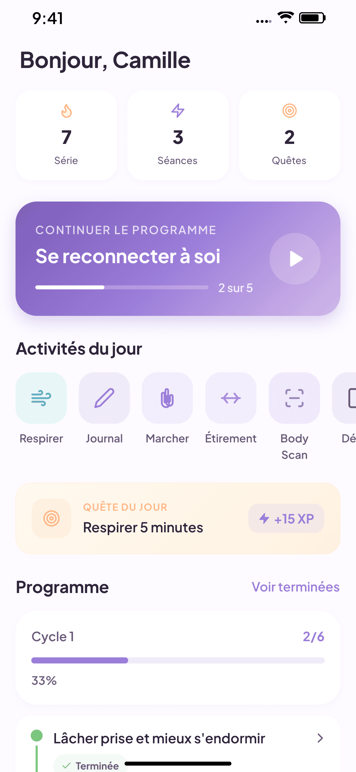 Aperçu de l’application Amethy affichant l’écran d’accueil : une liste de séances guidées sur un fond lavande.